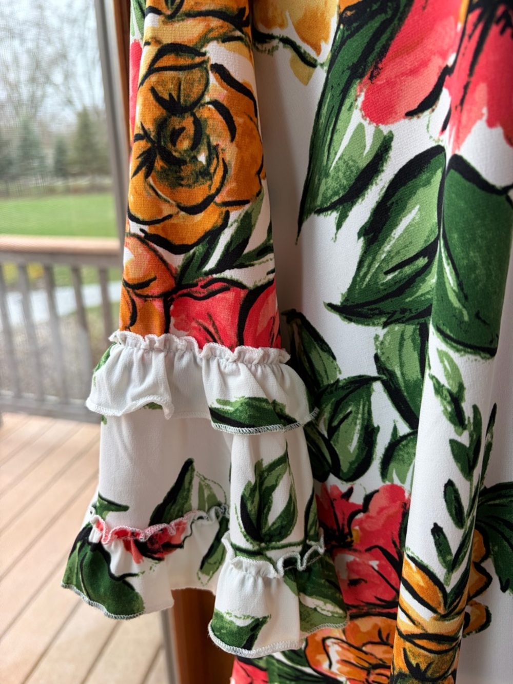 Nina Leonard Sz 1X White Floral Tunic Bell Shaped Tiered Ruffle Sleeves Casual - Picture 4 of 8